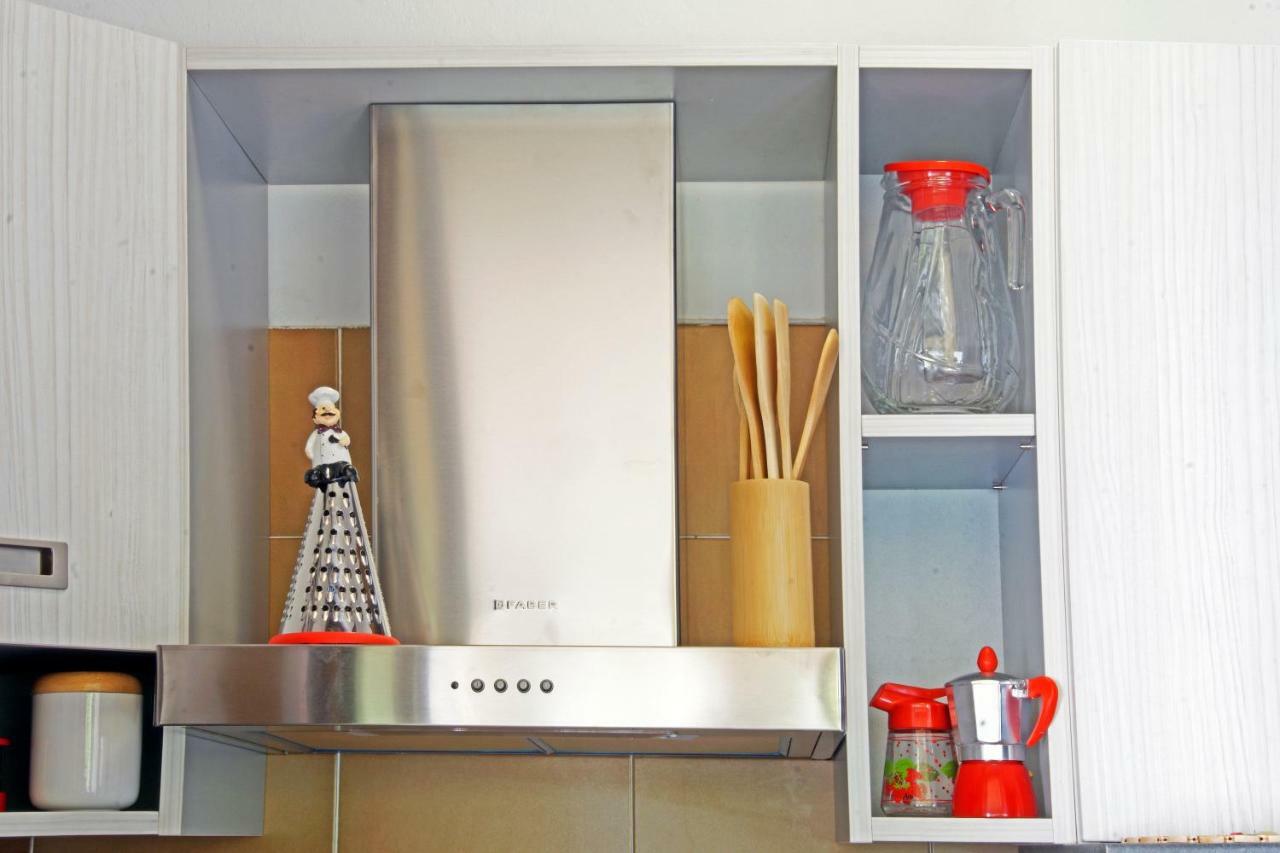 La Pineta Apartment Stresa Bagian luar foto