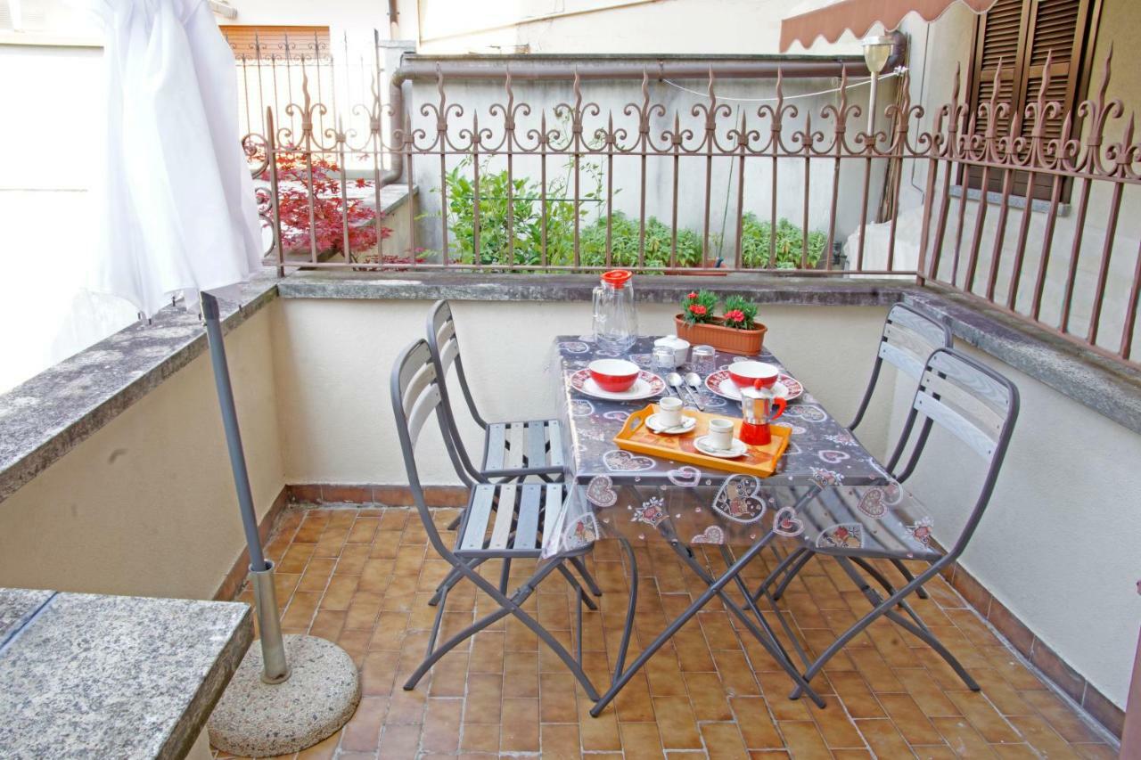 La Pineta Apartment Stresa Bagian luar foto