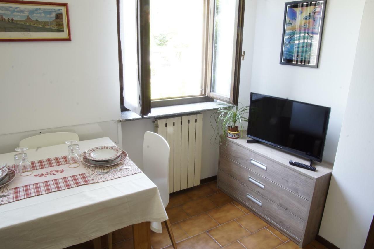 La Pineta Apartment Stresa Bagian luar foto