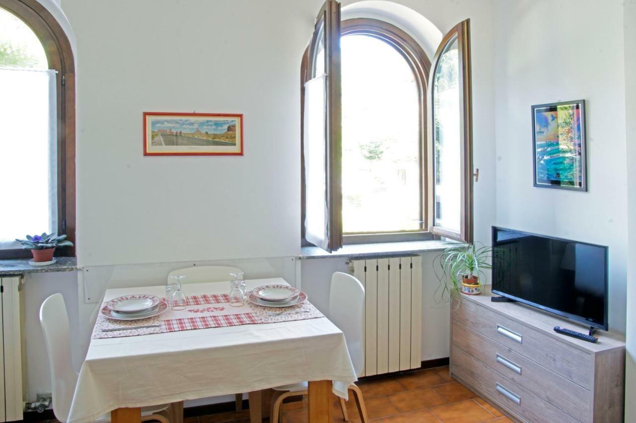 La Pineta Apartment Stresa Bagian luar foto